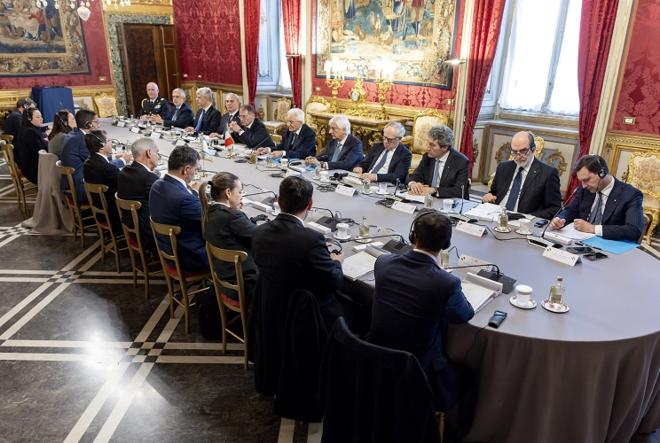 Il Presidente Sergio Mattarella con Isaac Herzog, Presidente dello Stato di Israele, durante i colloqui allargati alle delegazioni
