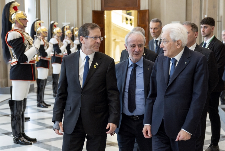 Il Presidente Sergio Mattarella con Isaac Herzog, Presidente dello Stato di Israele, al termine dei colloqui

