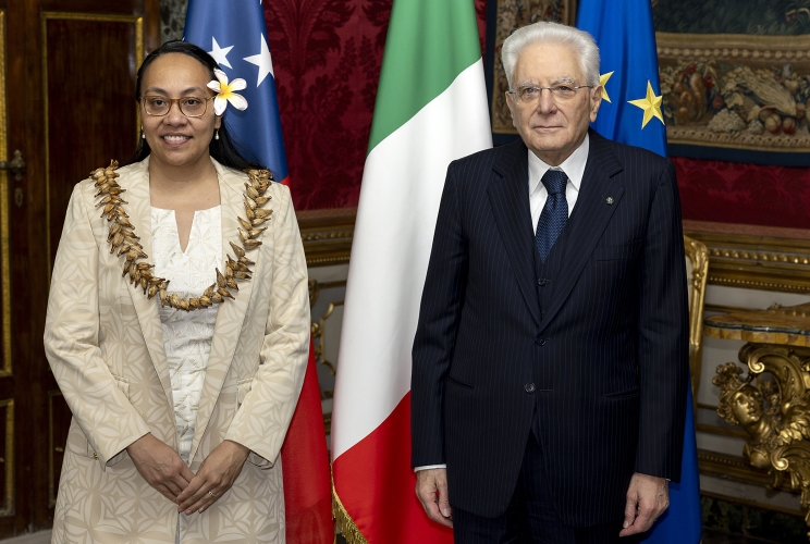 Il Presidente Sergio Mattarella con S.E. la Signora Francella Maureen Strickland, nuovo Ambasciatore dello Stato Indipendente di Samoa, in occasione della presentazione delle Lettere credenziali