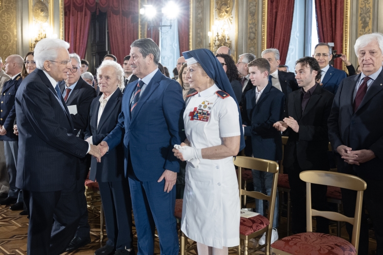 Il Presidente Sergio Mattarella in occasione della cerimonia di consegna delle onorificenze dell’Ordine al Merito della Repubblica Italiana conferite “motu proprio” a cittadini distintisi per atti di eroismo e impegno civile
