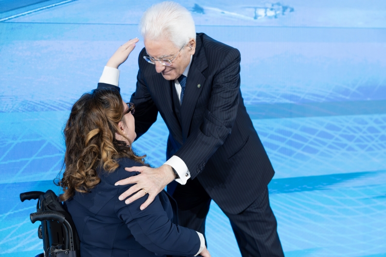 Il Presidente Sergio Mattarella con Marta Russo
