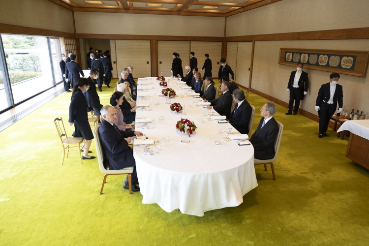 Il Presidente della Repubblica Sergio Mattarella e la Sig.ra Laura a Palazzo Imperiale di Tokyo, con le Loro Maestà Imperiali l’Imperatore Naruhito e l’Imperatrice Masako 
