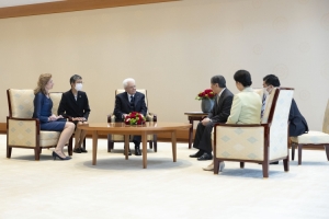 Il Presidente della Repubblica Sergio Mattarella e la Sig.ra Laura a Palazzo Imperiale di Tokyo, con le Loro Maestà Imperiali l’Imperatore Naruhito e l’Imperatrice Masako 
