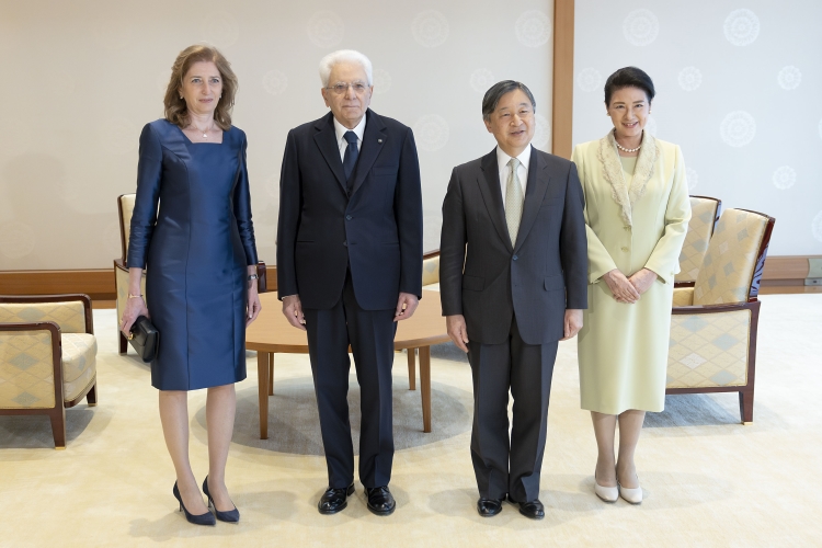 Il Presidente della Repubblica Sergio Mattarella e la Sig.ra Laura a Palazzo Imperiale di Tokyo, con le Loro Maestà Imperiali l’Imperatore Naruhito e l’Imperatrice Masako 
