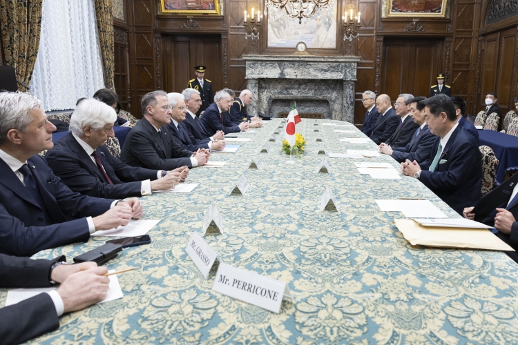 Il Presidente della Repubblica Sergio Mattarella a Palazzo della Dieta Nazionale incontra il Presidente della Camera dei Consiglieri, Masakazu Sekiguchi 
