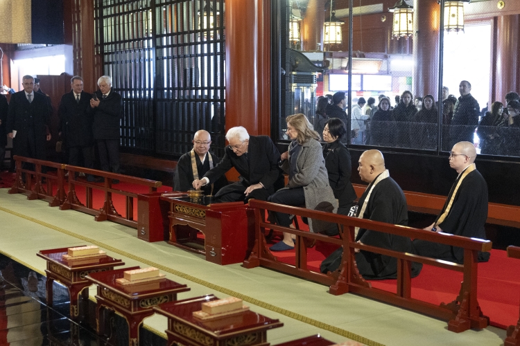 Il Presidente della Repubblica Sergio Mattarella visita il Tempio buddista Senso-ji