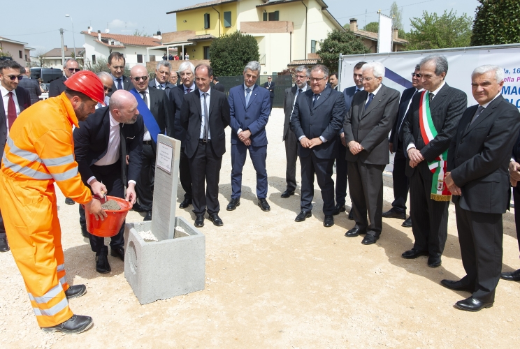 Il Presidente Sergio Mattarella visita l'Istituto Romagnolo per lo Studio e la cura dei Tumori (IRST)