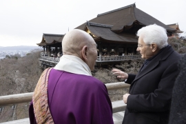 Il Presidente Mattarella visita il Tempio buddista Kiyomizu-dera
