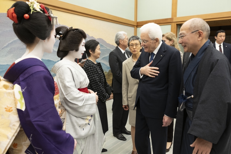 Il Presidente della Repubblica Sergio Mattarella incontra il Governatore di Kyoto
