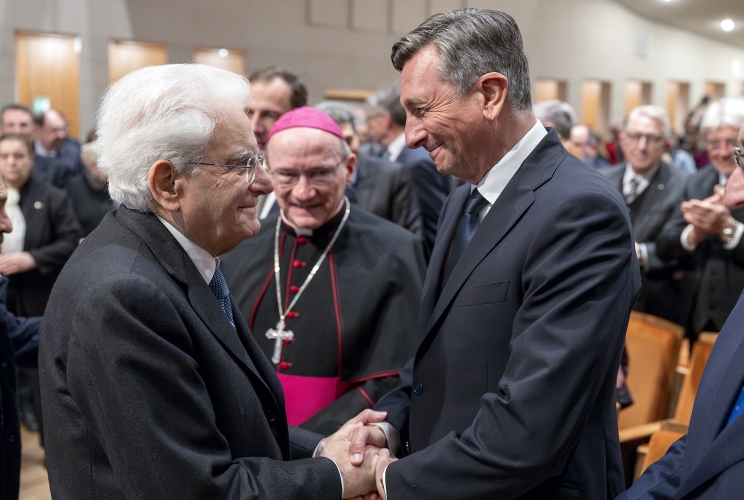Il Presidente della Repubblica Sergio Mattarella e il Presidente emerito della Repubblica di Slovenia Borut Pahor alla cerimonia di conferimento del Premio "Santi Ilario e Taziano - Città di Gorizia"