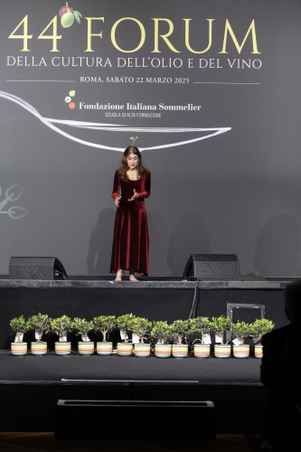 Il Presidente della Repubblica Sergio Mattarella in occasione del 44° Forum dell’Olio e del Vino organizzato dalla Fondazione Italiana Sommelier dell’olio e del vino

