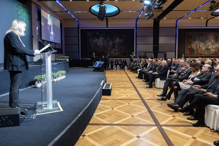 Il Presidente della Repubblica Sergio Mattarella in occasione del 44° Forum dell’Olio e del Vino organizzato dalla Fondazione Italiana Sommelier dell’olio e del vino
