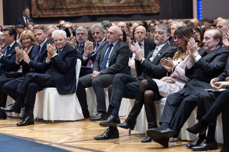 Il Presidente della Repubblica Sergio Mattarella in occasione del 44° Forum dell’Olio e del Vino organizzato dalla Fondazione Italiana Sommelier dell’olio e del vino
