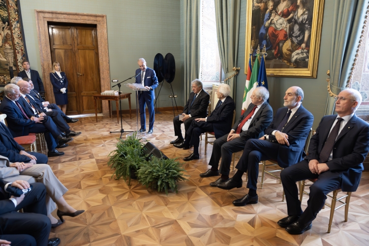 Il Presidente della Repubblica Sergio Mattarella incontra il Presidente dell’Associazione Italiana Editori, unitamente ad una delegazione  

