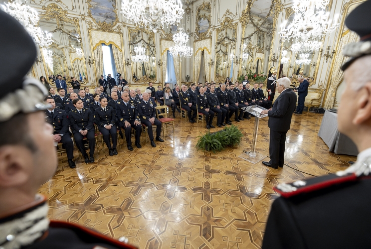 Il Presidente Sergio Mattarella nel corso dell'incontro con una rappresentanza dell’Aeronautica Militare in occasione del 102° anniversario di fondazione