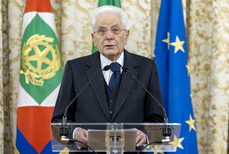 Il Presidente Sergio Mattarella nel corso dell'incontro con una rappresentanza dell’Aeronautica Militarein occasione del 102° anniversario di fondazione