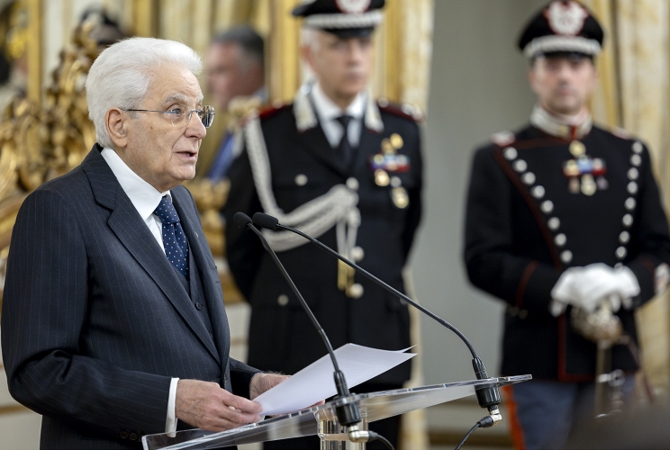 Il Presidente Sergio Mattarella nel corso dell'incontro con una rappresentanza dell’Aeronautica Militarein occasione del 102° anniversario di fondazione