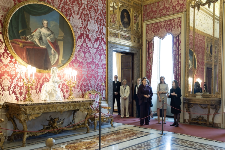 La Signora Laura Mattarella con la Signora Sirje Karis, consorte del Presidente della Repubblica di Estonia

