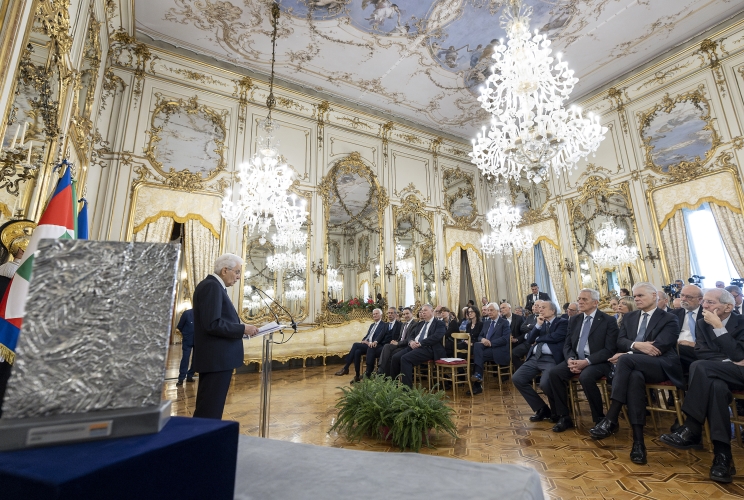 Il Presidente Sergio Mattarella nel corso dell'incontro con una delegazione della Fondazione per la Sussidiarietà