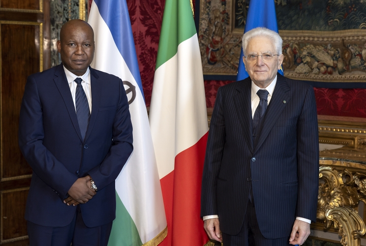 Il Presidente Sergio Mattarella con S.E. il Signor Lebeko Sello, nuovo Ambasciatore del Regno del Lesotho, in occasione della presentazione delle Lettere credenziali