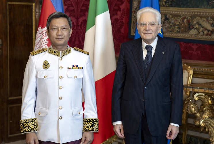 Il Presidente Sergio Mattarella con S.E. il Signor David Luy, nuovo Ambasciatore del Regno di Cambogia, in occasione della presentazione delle Lettere credenziali