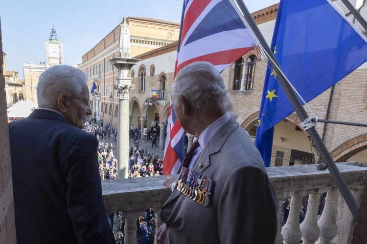 Il Presidente della Repubblica Sergio Mattarella a Ravenna con Re Carlo III, la Regina Camilla e la Signora Laura Mattarella
