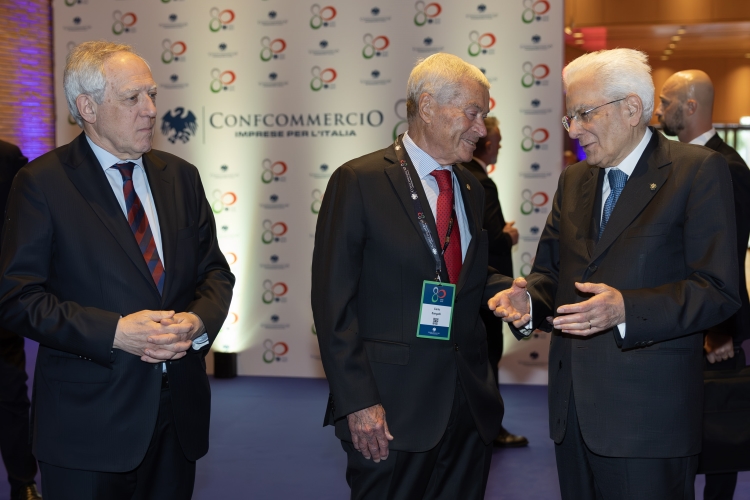Il Presidente della Repubblica Sergio Mattarella con Carlo Sangalli, Presidente della Confcommercio visita la mostra in occasione dell’80° Anniversario della Confcommercio
