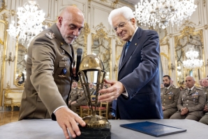 Il Presidente Mattarella incontra una rappresentanza dell’Esercito italiano in occasione del 164° anniversario di fondazione