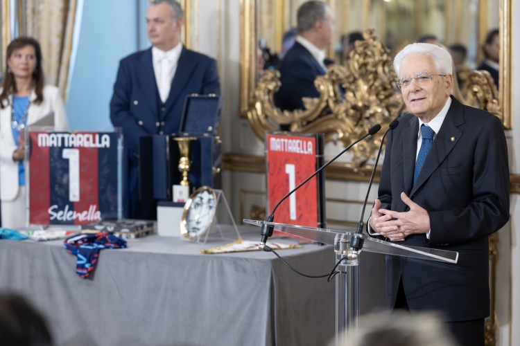 Il Presidente della Repubblica Sergio Mattarella in occasione dell'incontro con le squadre finaliste della Coppa Italia di calcio Frecciarossa Milan – Bologna
