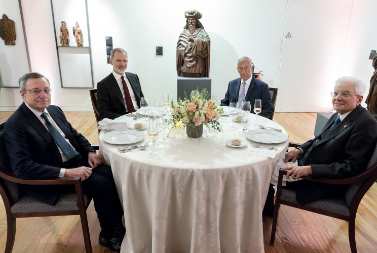 Il Presidente della Repubblica Sergio Mattarella con S.M. Felipe VI, Re di Spagna, S.E. il Signor Marcelo Rebelo De Sousa, Presidente della Repubblica Portoghese e Mario Draghi
