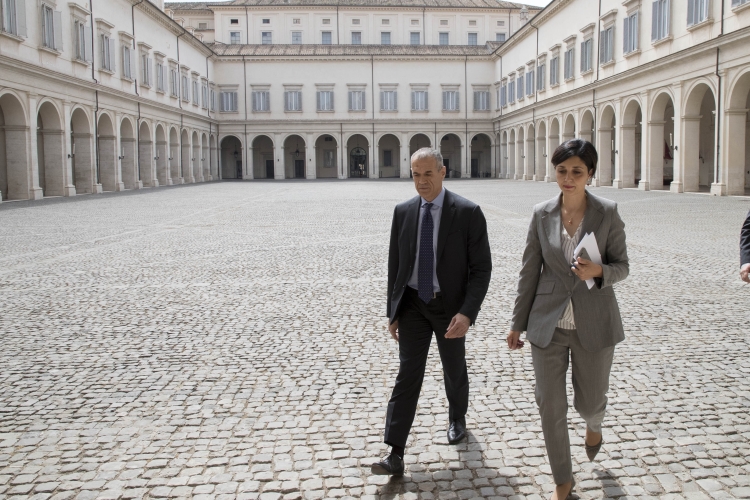 Il Prof. Carlo Cottarelli al suo arrivo al Quirinale