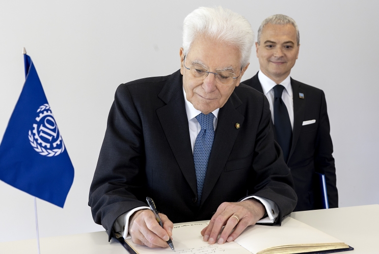 Il Presidente della Repubblica Sergio Mattarella con Christophe Perrin, Direttore del Centro internazionale di formazione dell’ILO e Direttore della Scuola di Sviluppo di Torino,  in occasione della cerimonia di apertura dell’Anno Accademico della Scuola di Sviluppo del Centro internazionale di Formazione dell’Organizzazione internazionale del Lavoro
