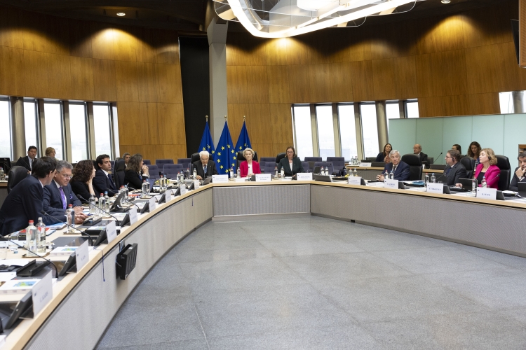 Il Presidente della Repubblica Sergio Mattarella con Ursula von der Leyen, Presidente della Commissione Europea
