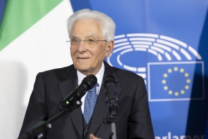 il Presidente Mattarella saluta i Deputati italiani presso il Parlamento Europeo e i funzionari italiani presso le Istituzioni dell’Unione Europea
