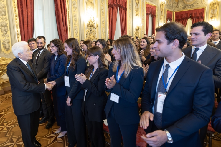 Il Presidente della Repubblica Sergio Mattarella in occasione dell'incontro del Presidente della Repubblica con i Magistrati ordinari in tirocinio nominati con D.M. 15/04/2024 e D.M. 22/10/2024
