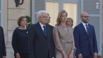 Festa della Repubblica: Mattarella assiste all'esecuzione dell'Inno Nazionale nei Giardini del Quirinale