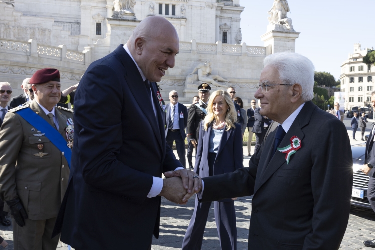 Il Presidente della Repubblica Sergio Mattarella con Guido Crosetto Ministro della difesa,in occasione della Festa Nazionale della Repubblica
