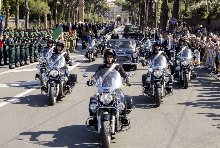 Il Presidente Sergio Mattarella alla Rivista Militare in occasione del 79° anniversario della Repubblica Italiana