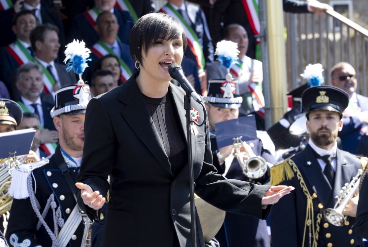 Arisa canta l'Inno d'Italia