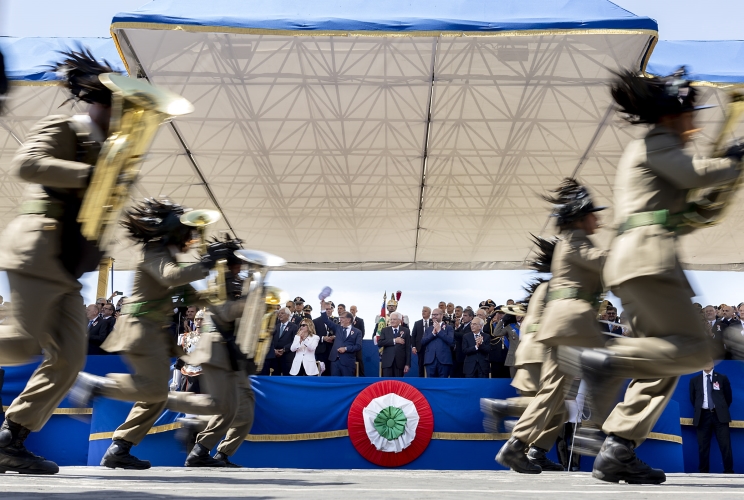 Il Presidente Sergio Mattarella e le alte cariche dello Stato alla Rivista Militare in occasione del 79° anniversario della Repubblica Italiana