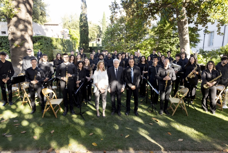 Il Presidente Sergio Mattarella con la banda Giovanile Regionale ANBIMA Lazio, in occasione dell’apertura alle categorie fragili per la Festa  della Repubblica