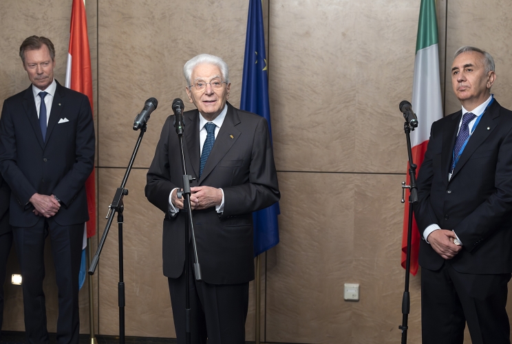 Il Presidente Mattarella nel corso dell'incontro con il personale dell'Ambasciata d'Italia in Lussemburgo e una rappresentanza della collettività italiana, alla presenza del Granduca di Lussemburgo