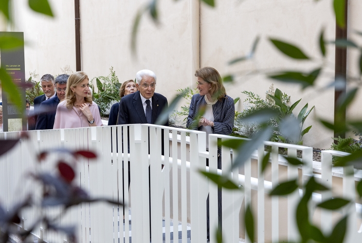 Il Presidente Sergio Mattarella visita una parte della nuova sede della Biblioteca di Archeologia e Storia dell’Arte a Palazzo San Felice