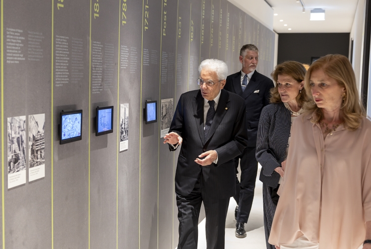 Il Presidente Sergio Mattarella visita una parte della nuova sede della Biblioteca di Archeologia e Storia dell’Arte a Palazzo San Felice