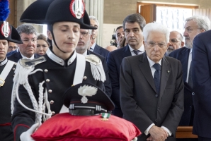 Il Presidente della Repubblica Sergio Mattarella nel corso delle Esequie in forma solenne del Brigadiere Carlo Legrottaglie.