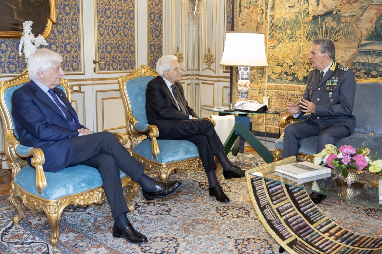 Il Presidente della Repubblica Sergio Mattarella con Andrea De Gennaro,Comandante Generale della Guardia di Finanza, in occasione del 251° anniversario della costituzione del Corpo   
