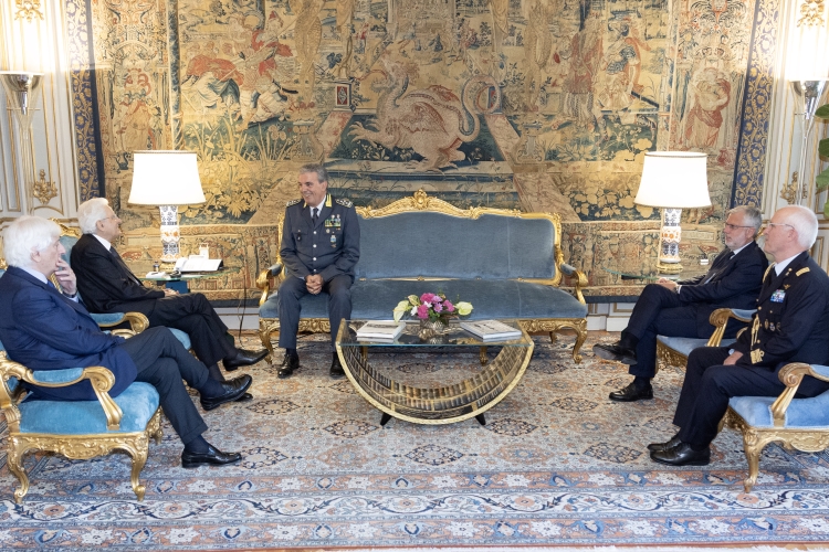 Il Presidente della Repubblica Sergio Mattarella con Andrea De Gennaro,Comandante Generale della Guardia di Finanza, in occasione del 251° anniversario della costituzione del Corpo   

