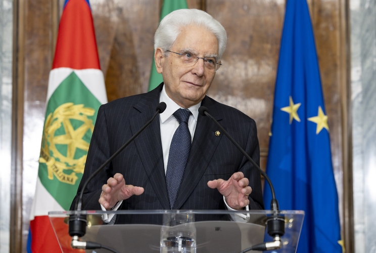 Il Presidente Sergio Mattarella rivolge il suo indirizzo di saluto in occasione dell'incontro con i volontari del Touring Club Italiano nel 10° anniversario del progetto “Aperti per Voi al Quirinale”