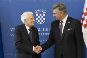 Il Presidente della Repubblica Sergio Mattarella al Banski Dvori accolto da Andrej Plenković, Primo Ministro della Repubblica di Croazia
