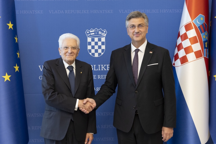 Il Presidente della Repubblica Sergio Mattarella al Banski Dvori con da Andrej Plenković, Primo Ministro della Repubblica di Croazia
